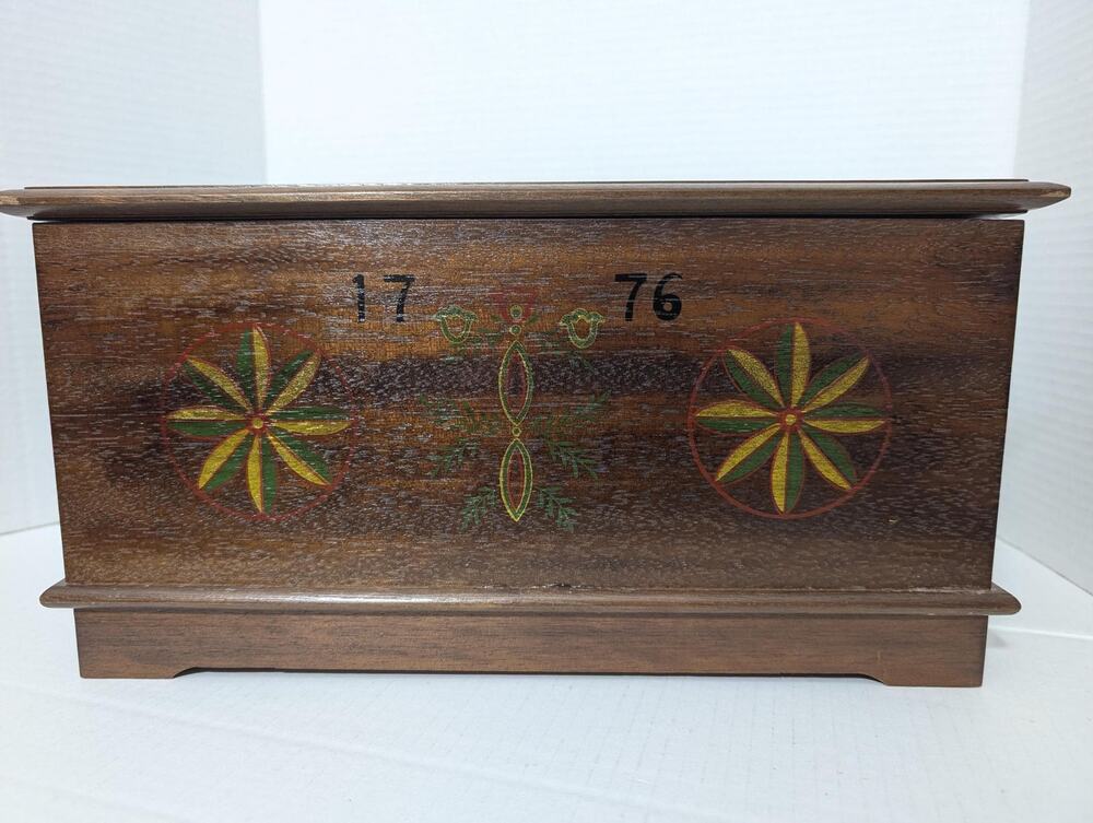 Vintage Bicentennial Large Wood Music Box Jewelry Battle Hymn of Republic Schmid